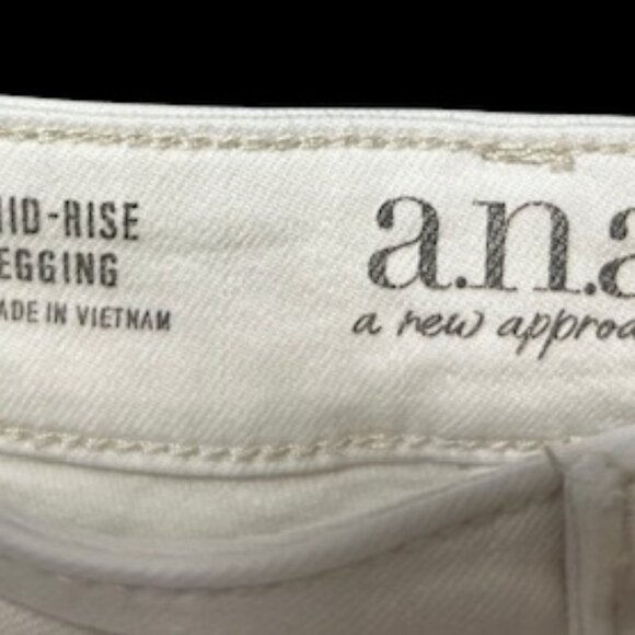 a.n.a. ( A New Approach) Cream Colored Mid Rise Jeggings-Size 14P-Straight Leg - Picture 8 of 8